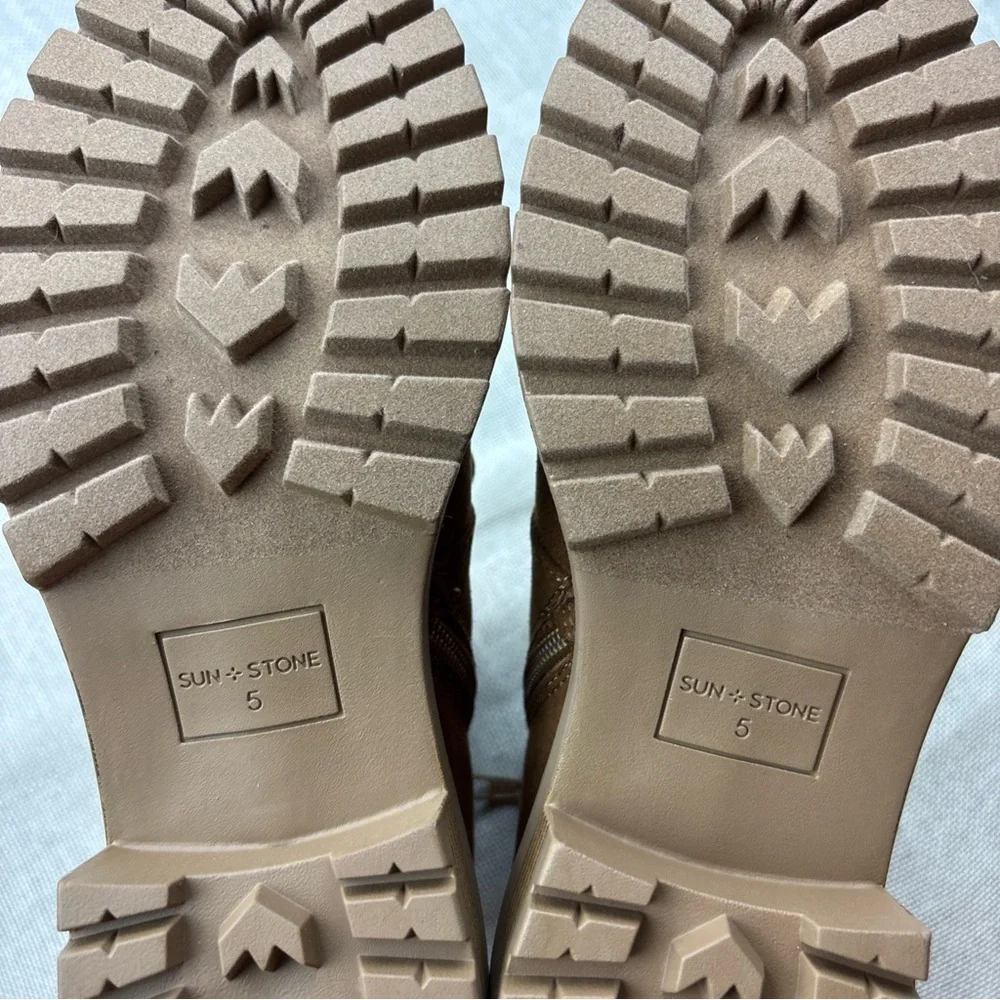 Sun + Stone Quiinn Lace-up Winter Lug Booties Size 5M